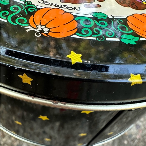 1987 CGD Johnson Pumpkin Patch Kids Halloween Tin Round Candy Container EMPTY - Picture 12 of 12